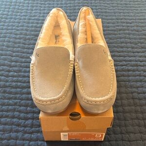 Women’s Koolaburra Light Blue Suede Shearling-Lined Slip-On Moccasins